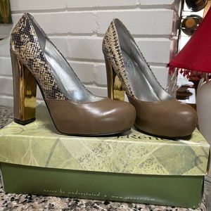 High heels Guess shoes